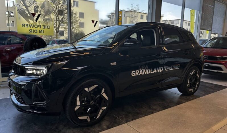 OPEL GRANDLAND GSe Plug-In Hybrid 4×4 5T A8 1.6T 300 PS S/S voll